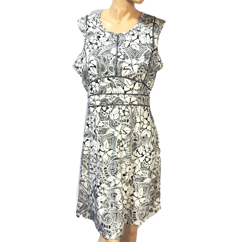 Title Nine Women’s Dress Size XL Active Outdoors Hiking Camping Black & White